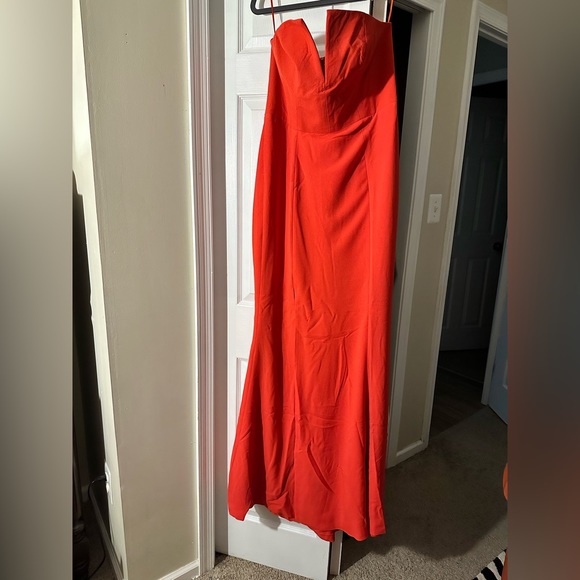 DRESS THE POPULATION Fernanda Strapless Evening Gown in Poppy Size Large NWT - Picture 5 of 9